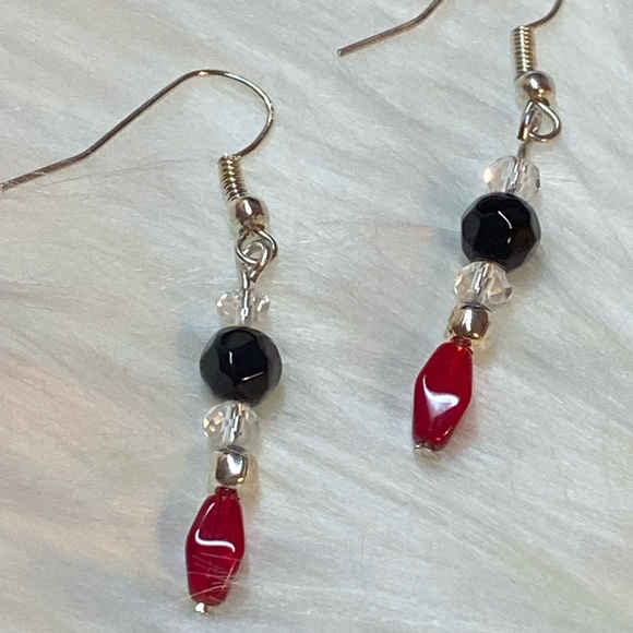 Hand Crafted earrings - Picture 3 of 3